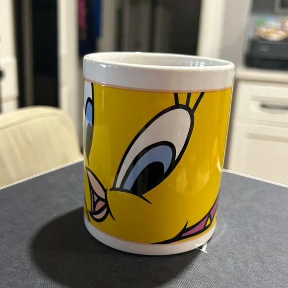 Looney Toons tweety bird coffee mug pre-owned - Picture 2 of 6
